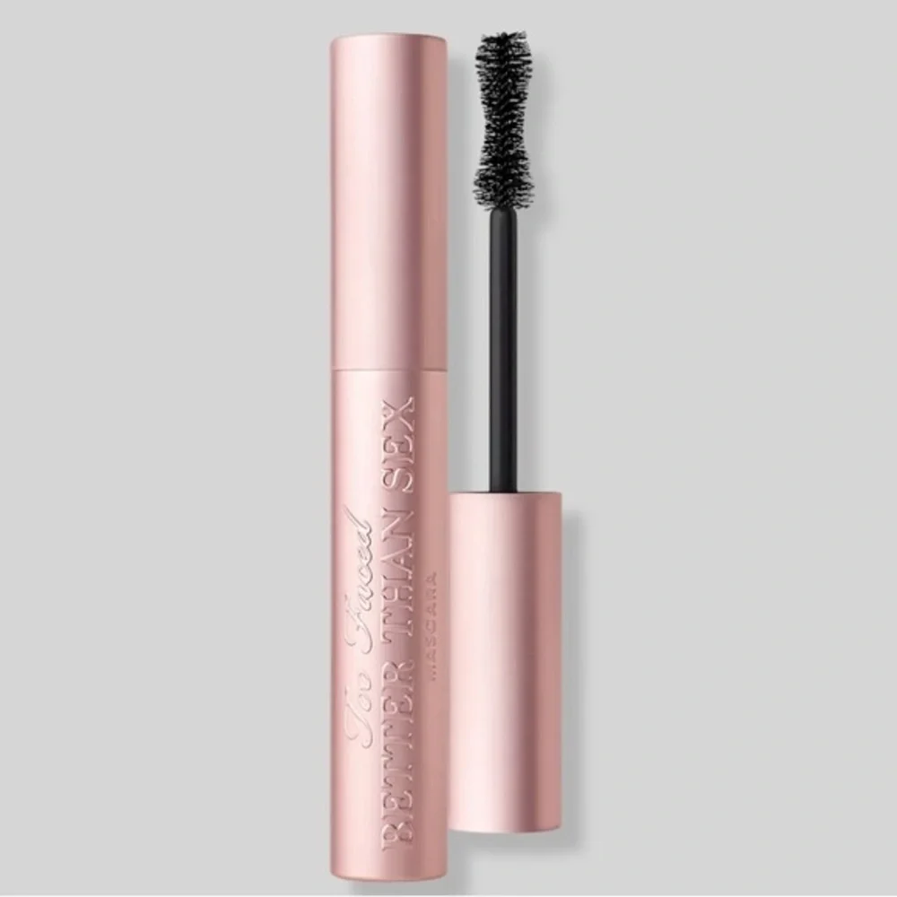 Too Faced Volumizing Mascara - Soft Pink